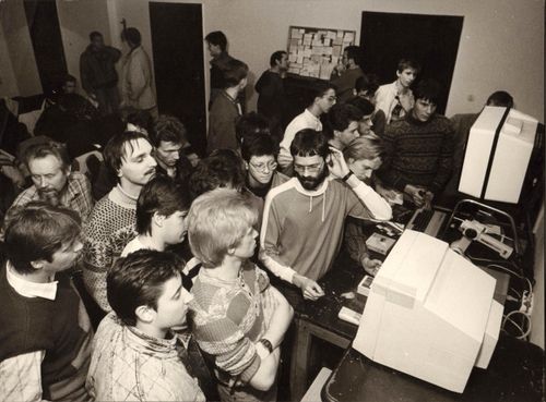 Zwischen Improvisation und Subversion - Hacken in Bundesrepublik und DDR
