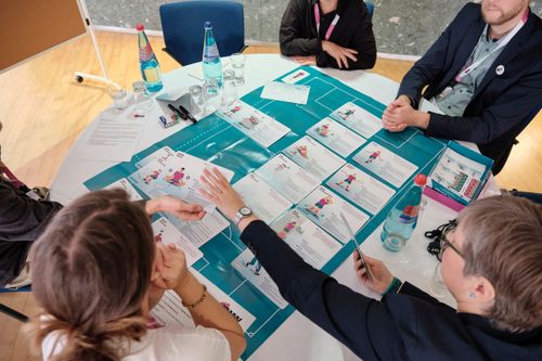 https://www.vhs-bonn.de/programm/politik-wissenschaft-und-internationales.html?action%5B143%5D=course&courseId=484-C-N1346&rowIndex=8