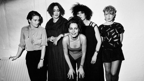Einfach machen! She Punks von 1977 bis heute (OmeU) + Live Acoustic: Ponyo – Elfenpunk + Vorfilme