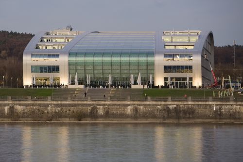 https://www.vhs-bonn.de/programm/politik-wissenschaft-und-internationales.html?action%5B143%5D=course&courseId=484-C-N1352&rowIndex=11